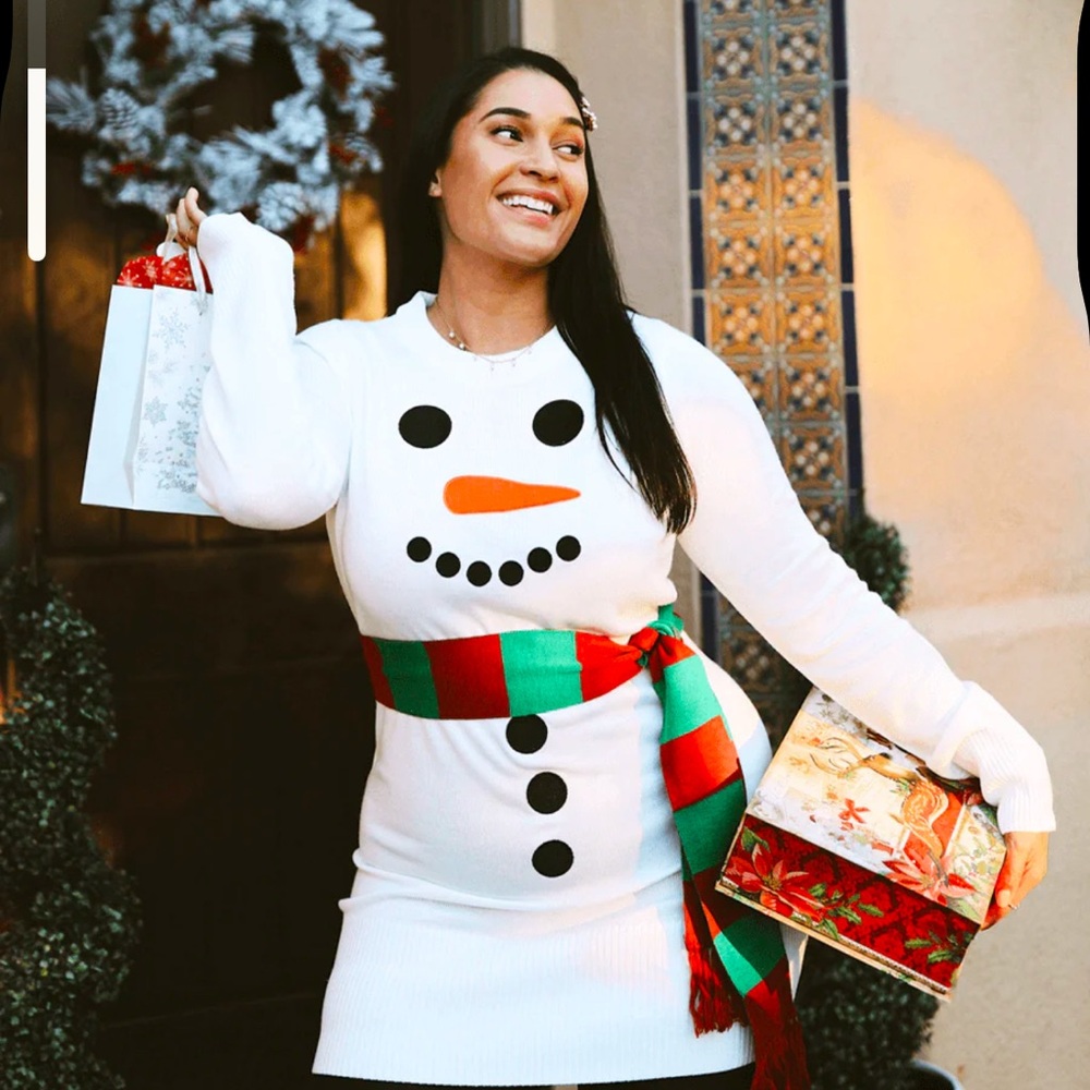 WOMEN'S SNOWMAN SCARF SWEATER DRESS I do not have the scarf